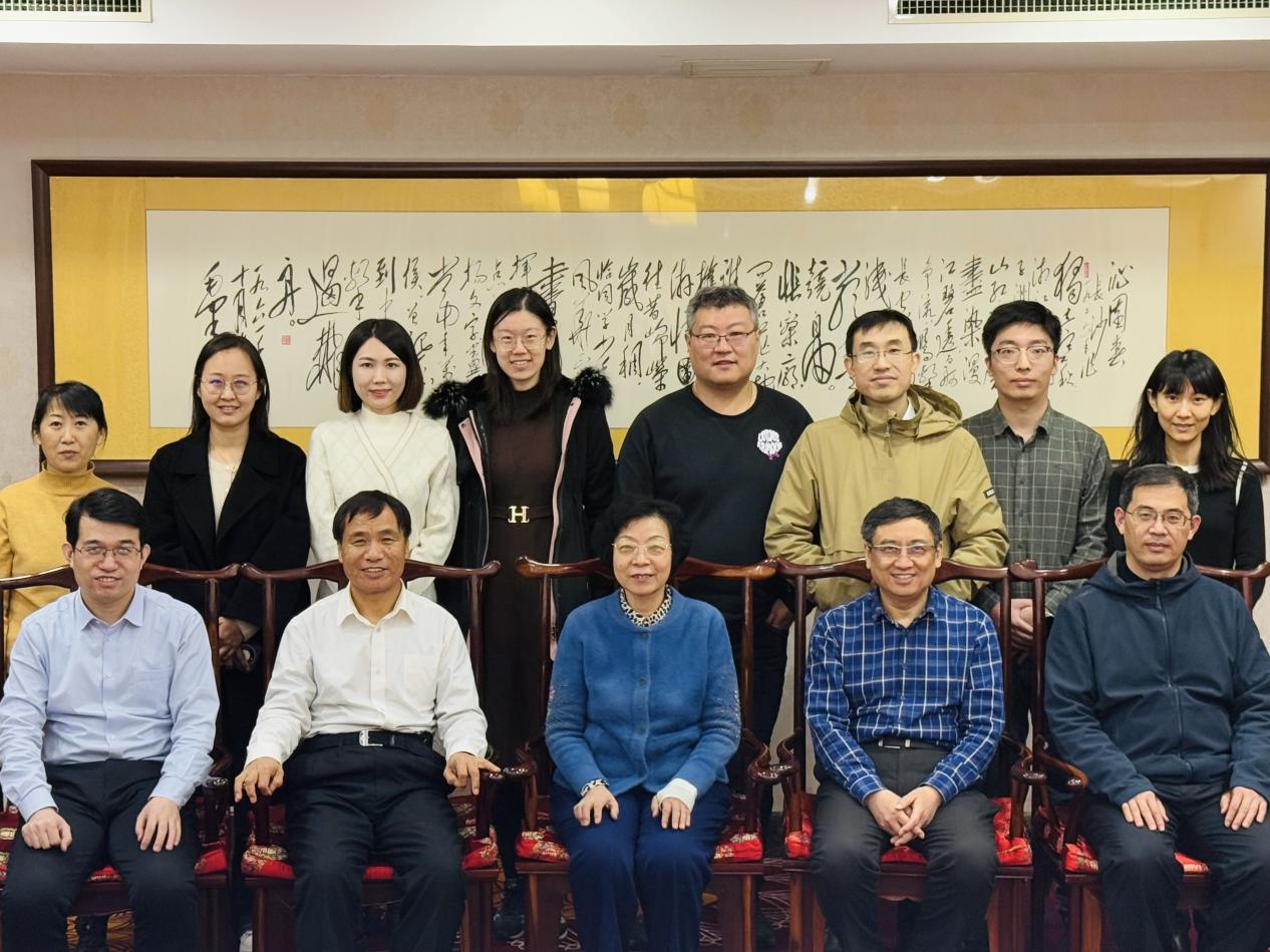 486b4554ea0c3f31bf5ff84c151d010